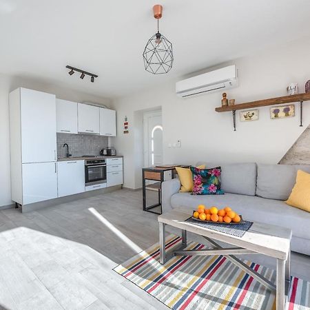 Izabela Apartment With Swimming Pool Babino Polje Zewnętrze zdjęcie